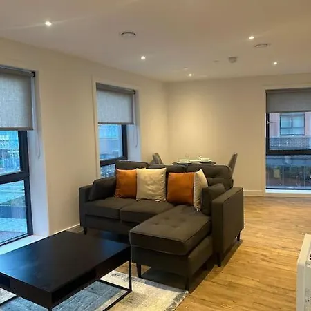 Spacious Luxury One Bedroom شقة ليدز