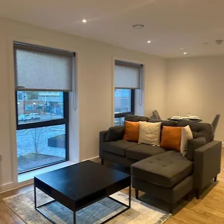 Spacious Luxury One Bedroom شقة ليدز