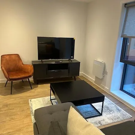 Spacious Luxury One Bedroom * ليدز